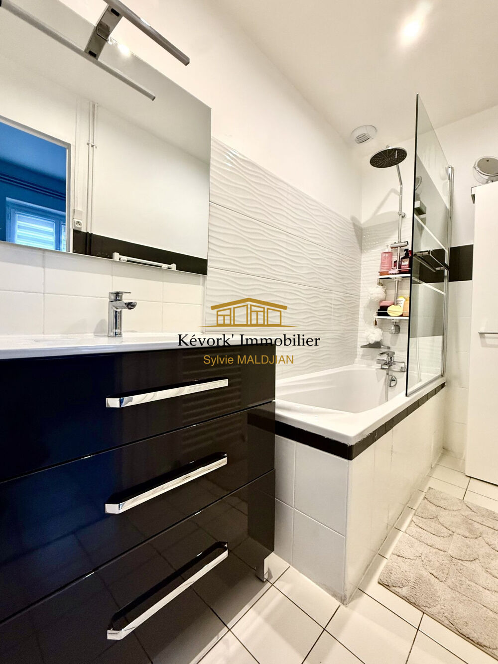 Vente Appartement Découvrez votre futur nid douillet : un appartement spacieux et Bourg-lès-valence