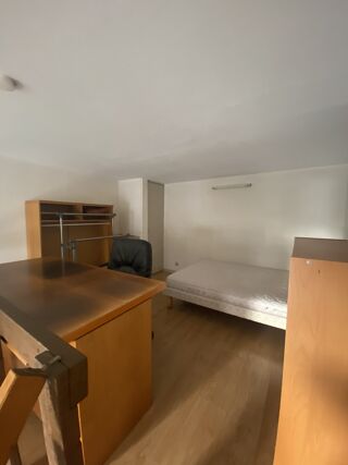  Appartement à louer 2 pièces 34 m²