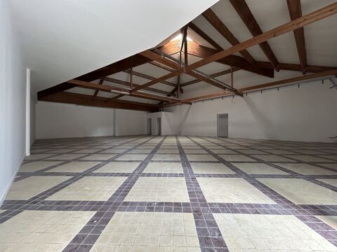   Beau local 198 m² centre Palais sur Vienne 