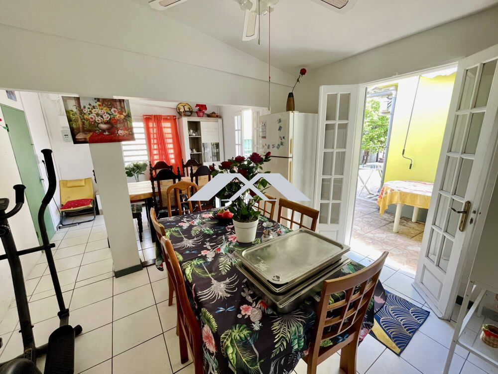 Vente Maison Maison 110 m² - Centre ville de Saint Pierre Saint-pierre