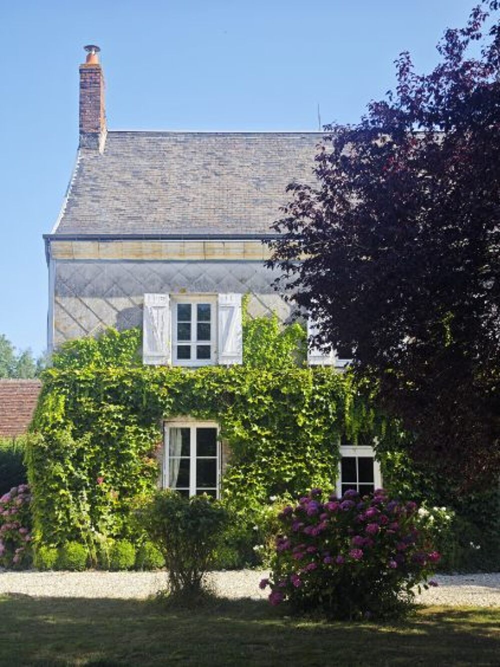  vendre  Maison La Chartre-sur-le-Loir (72340)