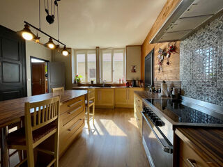  Maison  vendre 5 pices 202 m