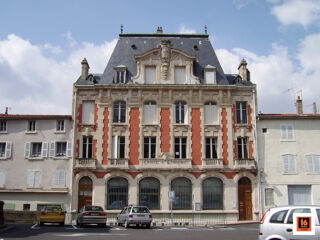  Immeuble � vendre 560 m� Thiers