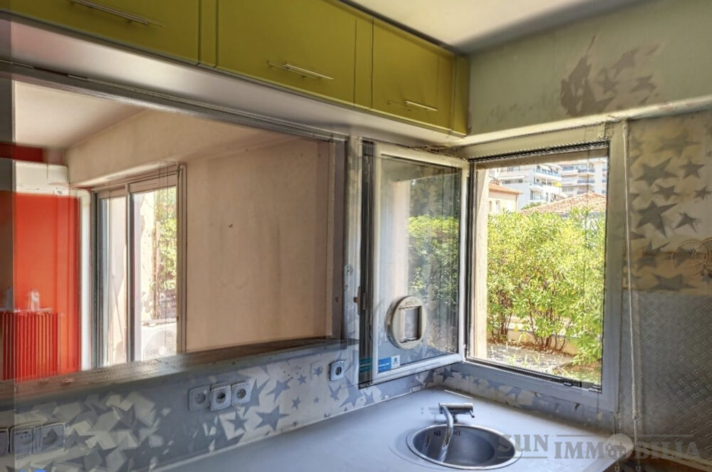 Vente Appartement Le Cros de Cagnes, à 100m des plages, face à la place St Pierr Cagnes-sur-mer