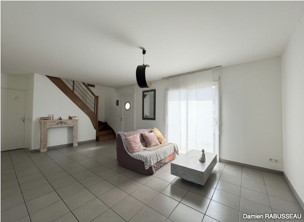 CRÉVIN  Maison 5 pièces 93,5 m² avec garage et jardin 