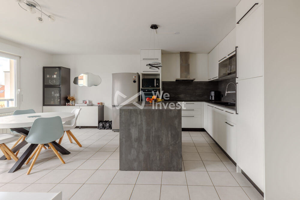 MEYZIEU CENTRE  T3 de 67 m²  Dernier étage avec ascenseu