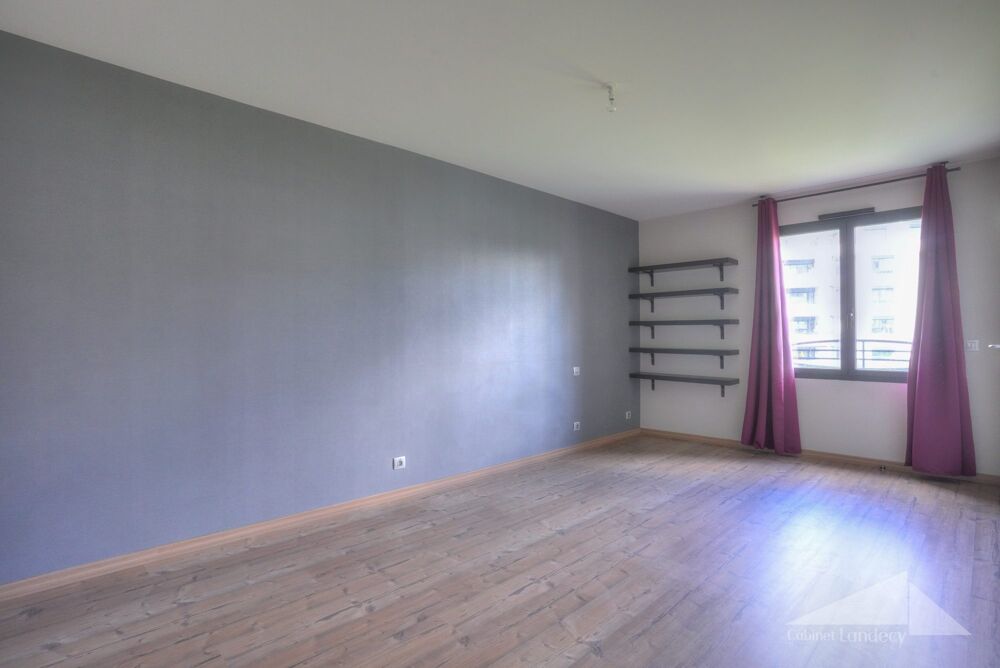 � vendre  Appartement Saint-Genis-Pouilly (01630)