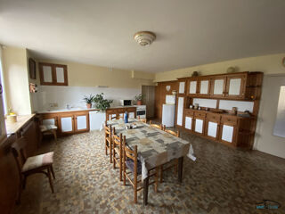  Maison à vendre 11 pièces 255 m²