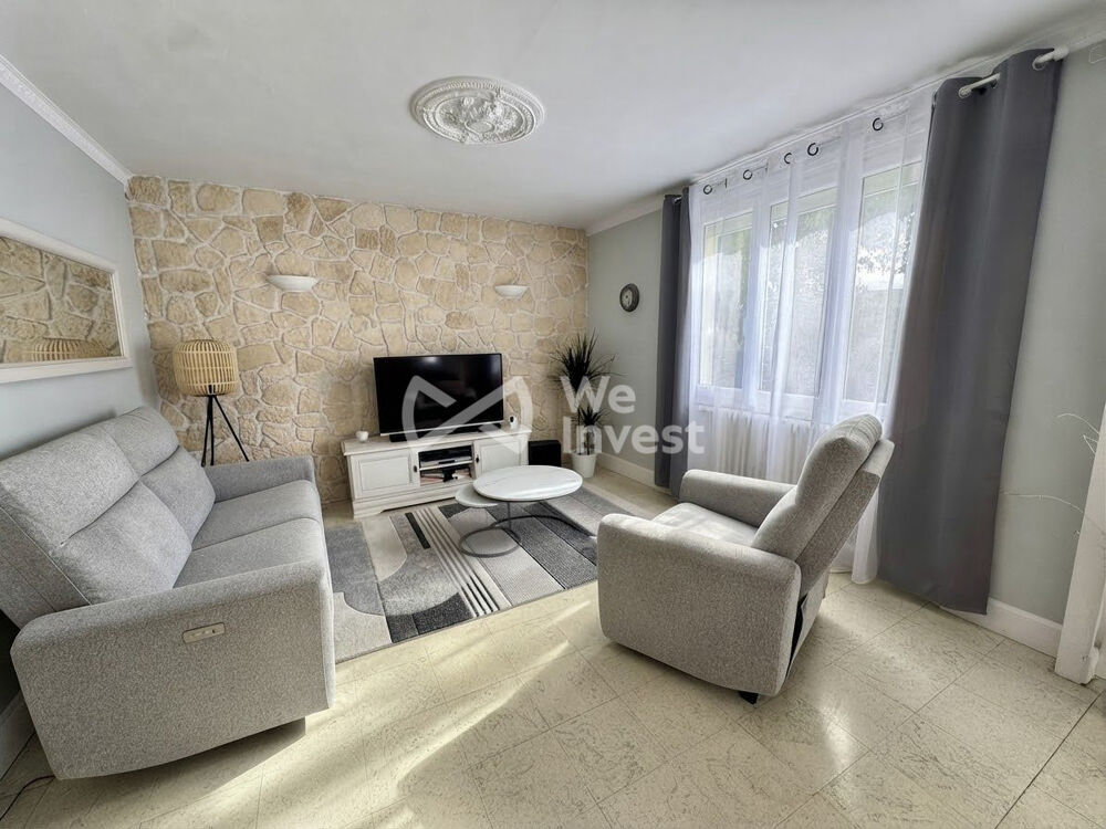CRÉPY-EN-VALOIS  UNE MAISON OÙ IL N'Y A PLUS QU'À POSE