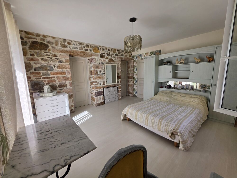 � vendre  Maison H�nanbihen (22550)