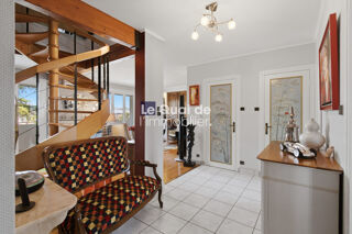  Appartement à vendre 6 pièces 156 m²