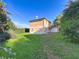  Maison  vendre 8 pices 200 m