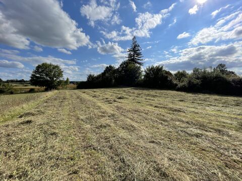   Terrain en zone constructible à Ste Sabine de Born 