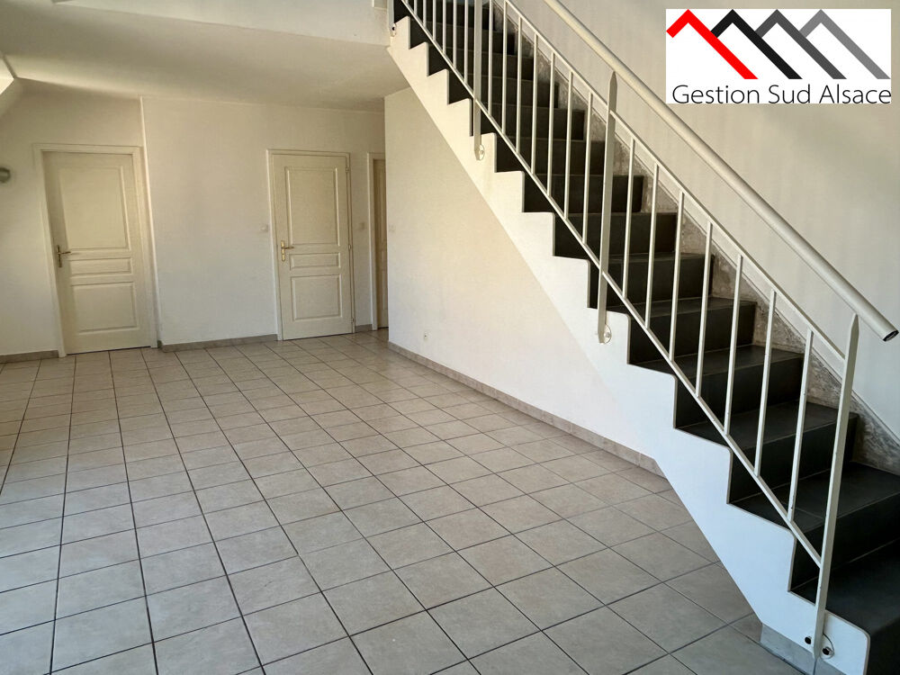 ENSISHEIM, JOLI DUPLEX 3 PIECES DE 66 M2, AU DERNIER ETAGE AVEC