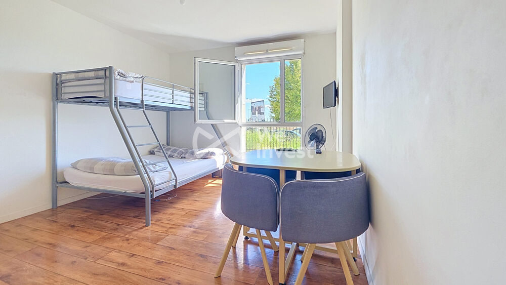 Studio  Montévrain  À 2 minutes à pied de la gare  P
