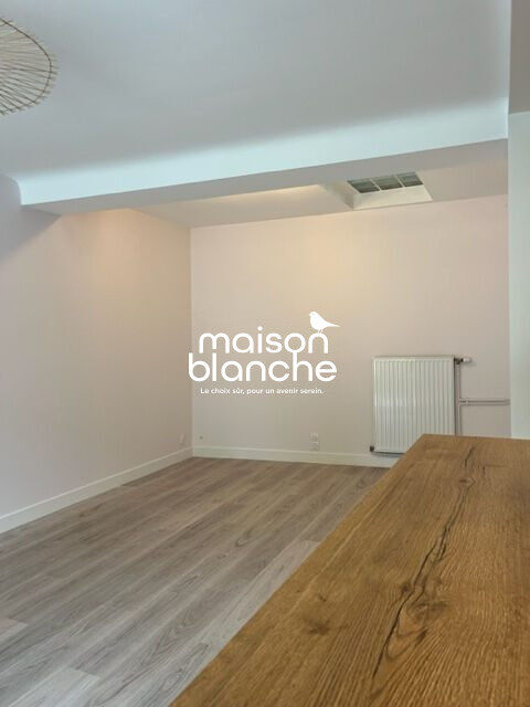  Maison � louer 3 pi�ces 80 m� Surg�res