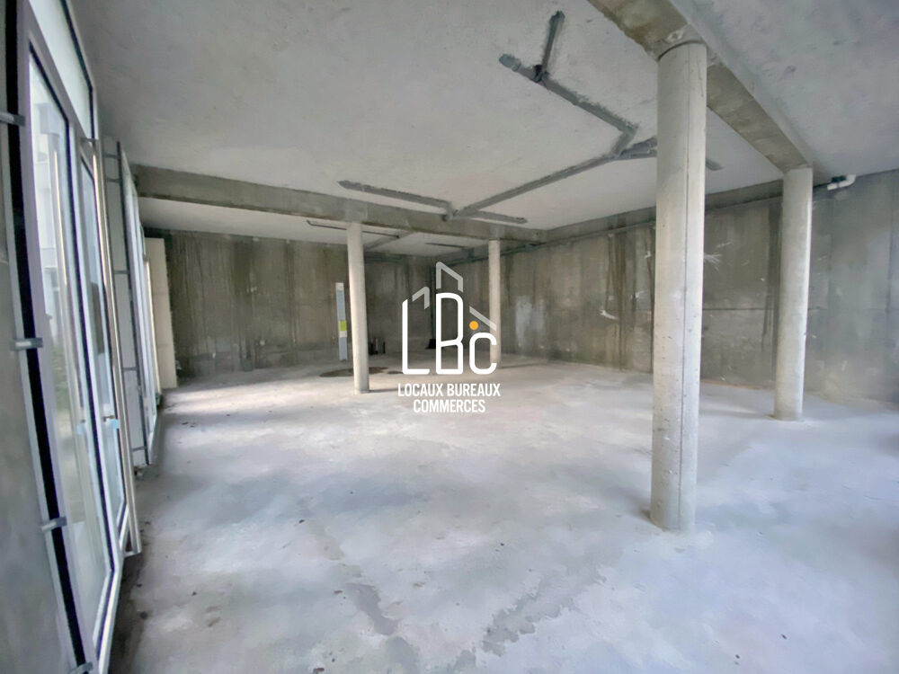   Nantes Ile de Nantes CHU - À vendre local commercial 116 m² 