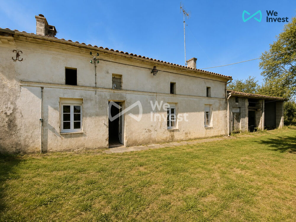Maison de campagne à rénover avec 1,6 hectare de terrain  D