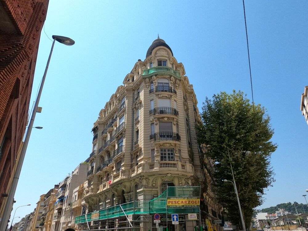 Location Appartement Hyper Centre : 2 pièces meublé refait à neuf en location long Nice