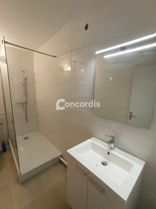  Appartement à louer 2 pièces 50 m²