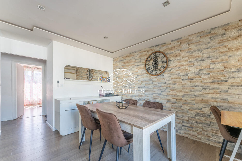 Vente Appartement APPARTEMENT T4 DECINES BERTHAUDIERE Décines-charpieu