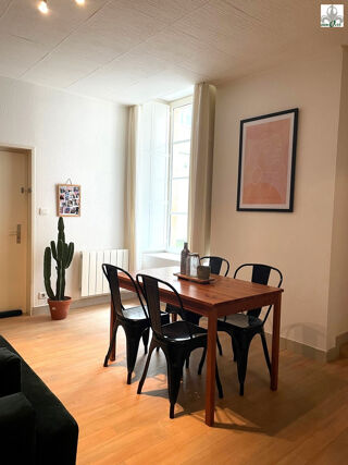  Appartement à louer 2 pièces 54 m²