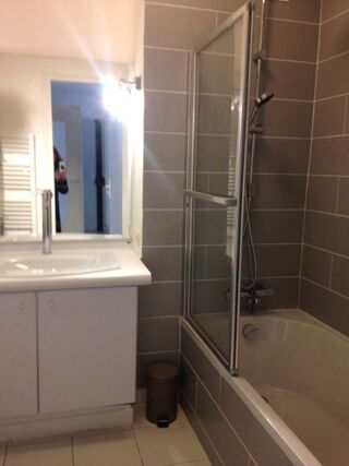  Appartement à louer 3 pièces 75 m²