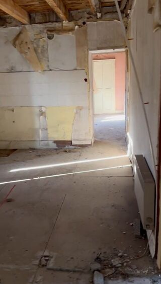  Immeuble � vendre 210 m� Saint-bueil