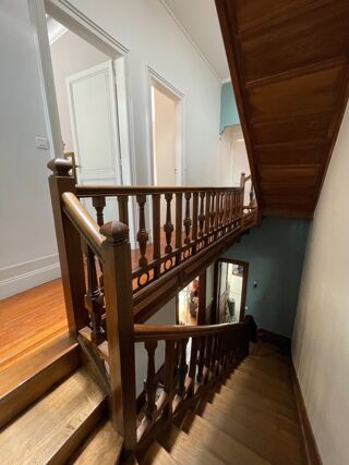  Maison à louer 7 pièces 204 m²