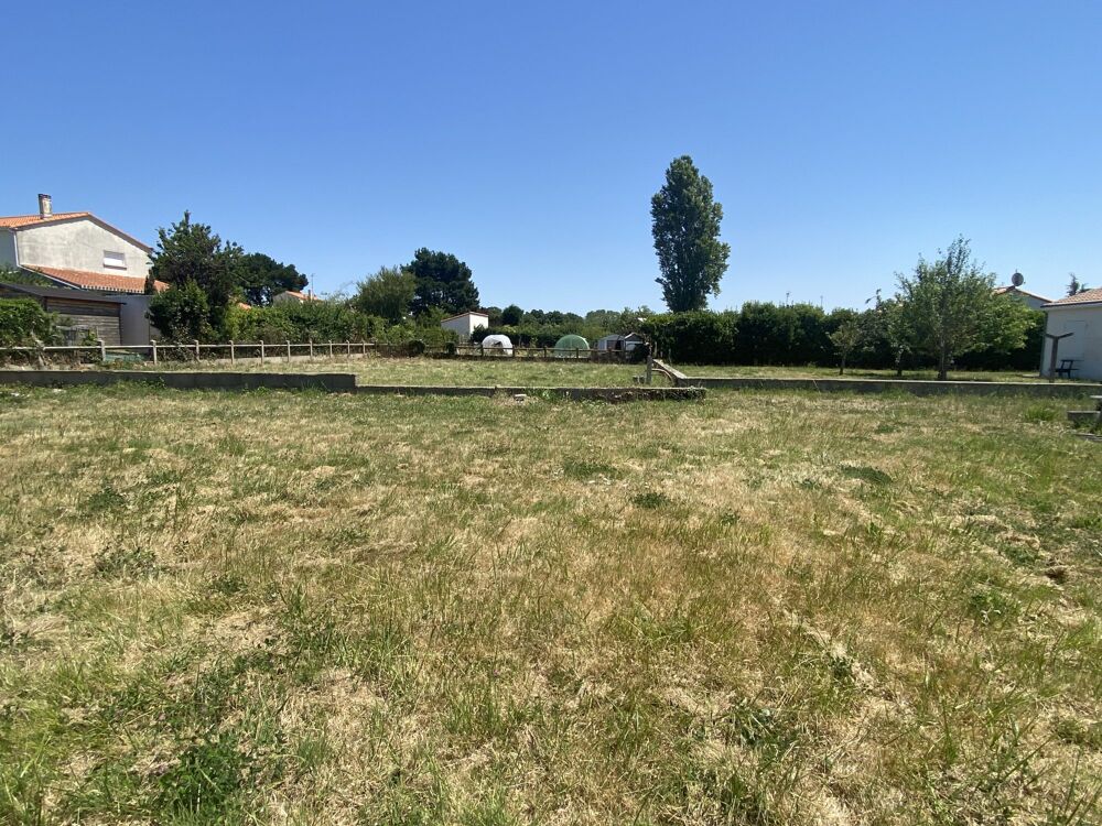  Terrain constructible proche centre 