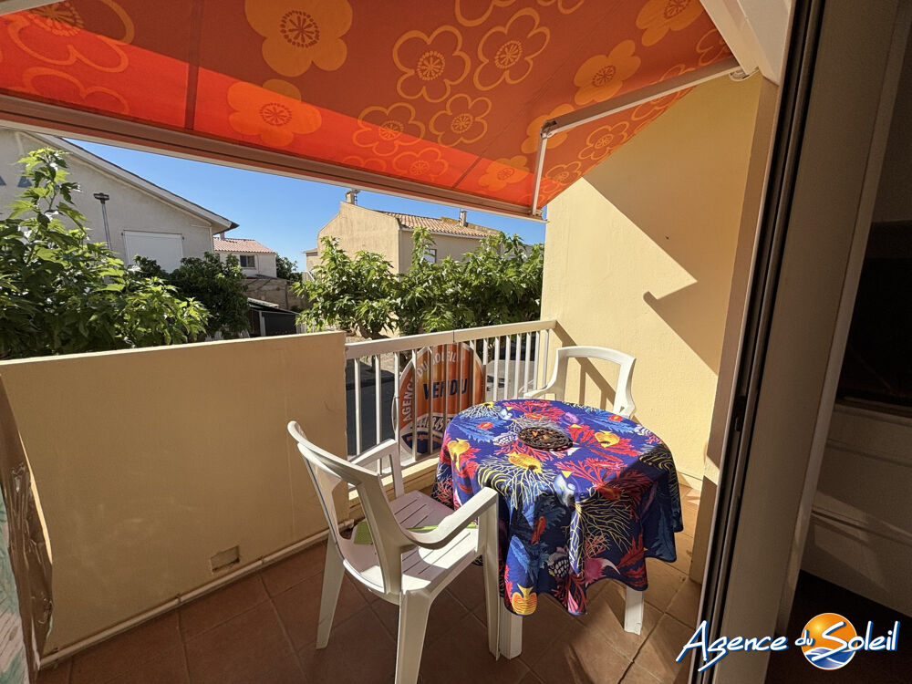 Grand studio avec terrasse et parking