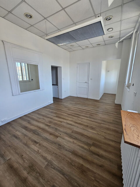   Bureau 65 m² centre de Saintes 