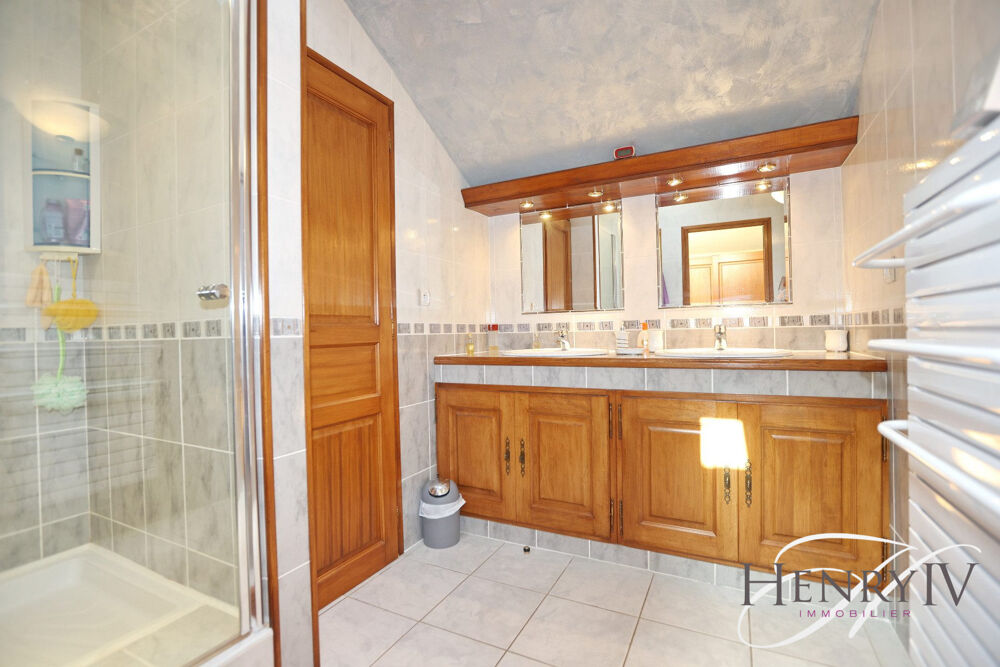 � vendre  Maison Corenc (38700)