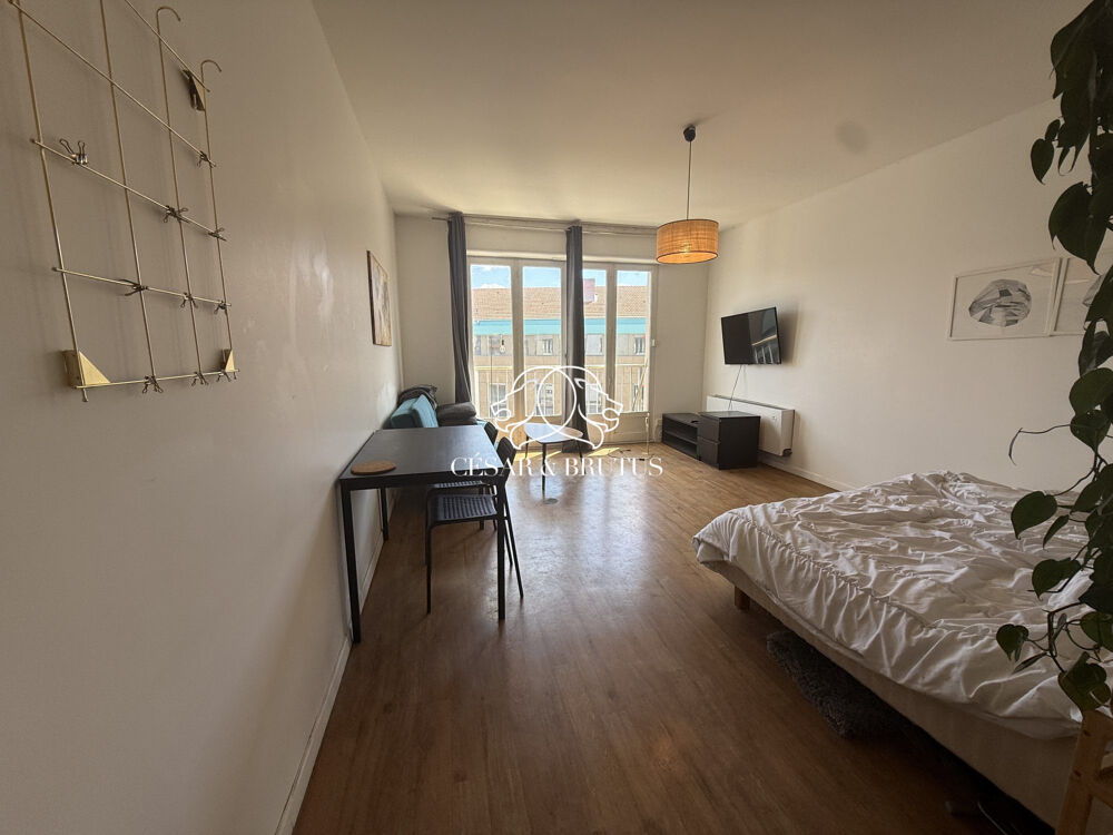 Location Appartement Studio meublé de charme – 33 m2 – Centre-ville de Roanne Roanne