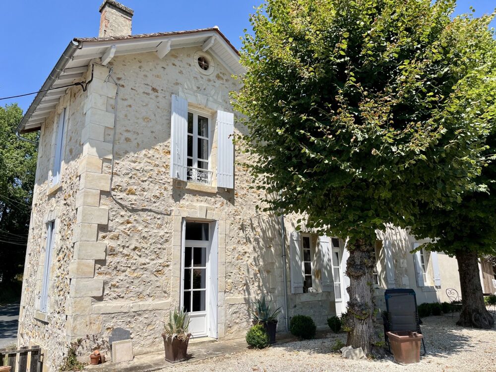Maison en pierre avec jardin et vue dégagée  Aux portes de