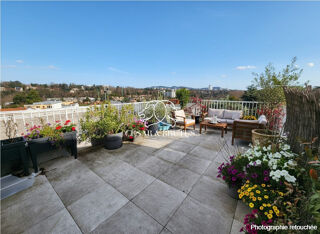  Appartement à vendre 6 pièces 143 m²
