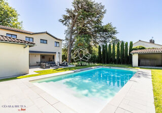  Maison  vendre 7 pices 420 m