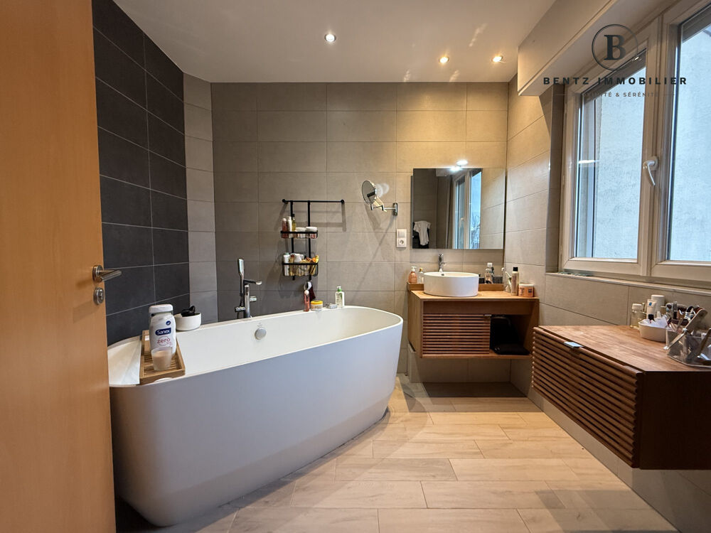 Vente Maison Maison 6 pièces 4 chambres - Jardin et garage Hoenheim