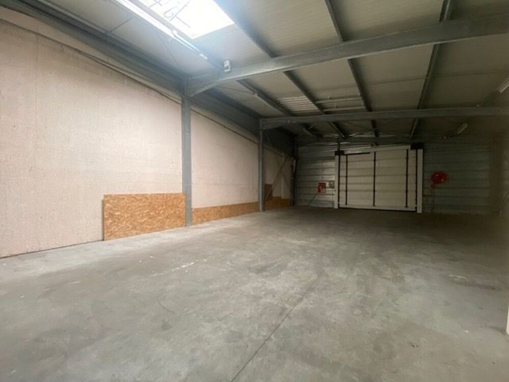   Local commercial de 4250 m² à USSEL Ussel