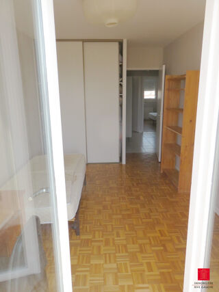  Appartement à louer 5 pièces 113 m²
