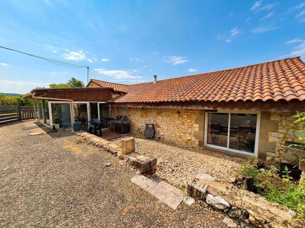Vente Maison Grande maison rénovée avec spacieuses dépendances. Villeréal