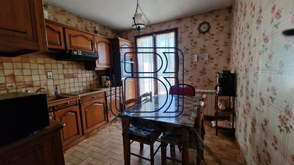 Vente Maison MAISON SPACIEUSE AVEC GARAGE ET JARDIN Ambert
