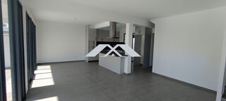  Maison à louer 3 pièces 133 m²