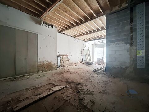 Rez de chauss&eacute;e commercial 150 m&sup2; , terrasse et cave ( 110 m&sup2; 3500 59280 Armenti�res