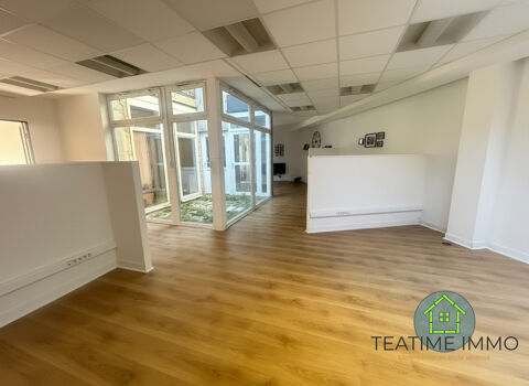 Bureaux et habitation 270000 59120 Loos