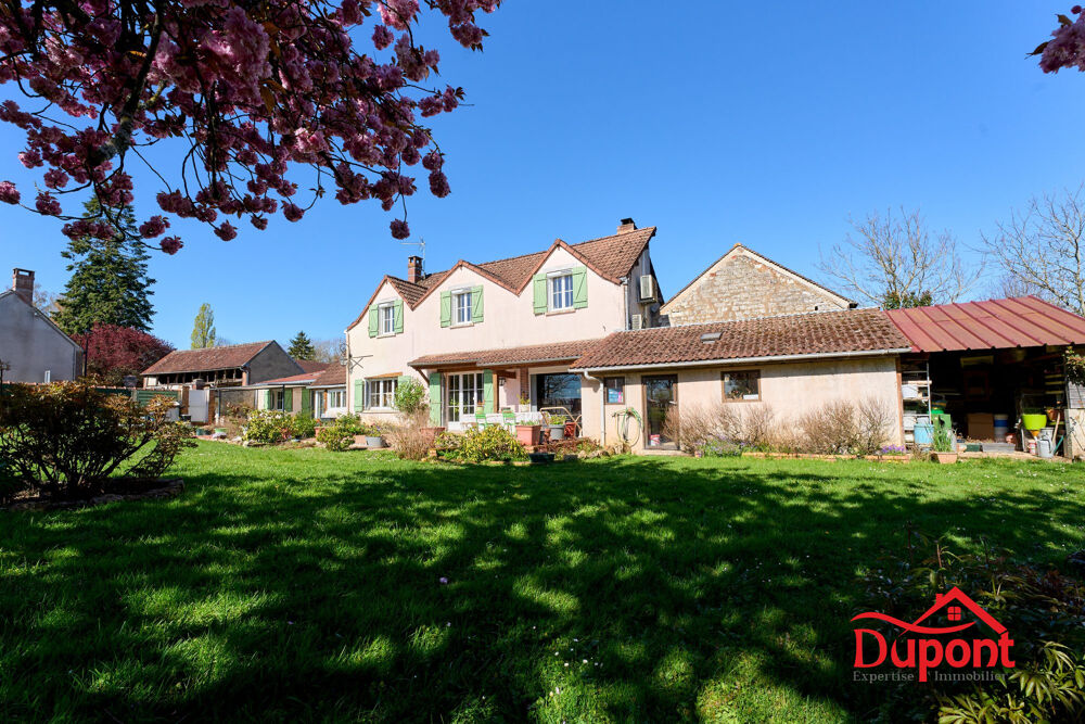 VILLA 198 m², 4 Chambres, Garage, Terrain 8 959 m² proche CHAB