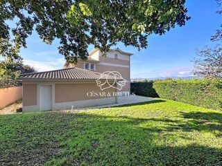  Maison  vendre 8 pices 200 m