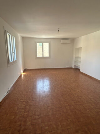  Appartement à louer 4 pièces 113 m²
