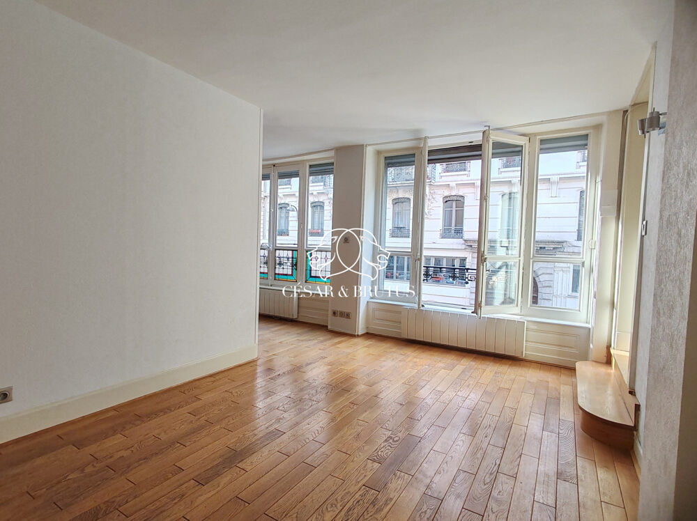LYON 1  MARTINIÈRE / QUAI SAINT-VINCENT  T2 40 M²  CA