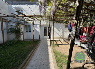  Immeuble à vendre 158 m²